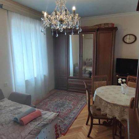 Budget One Room Apartment 巴库 外观 照片